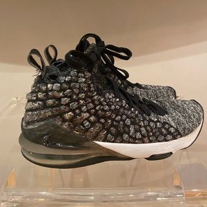 Nike Lebron 17 Basketball Shoes Black White Oreo